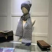 echarpe et casquette louis vuitton edition limitee lv20200074,louis vuitton scarf expensive